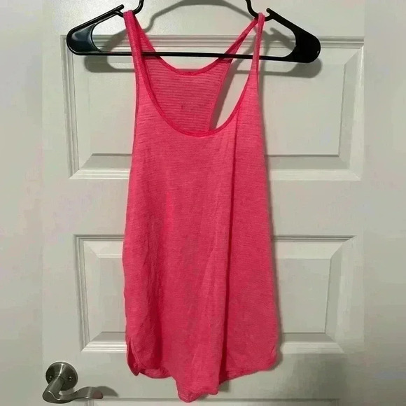 Lululemon Athletica Women’s Hot Pink Striped Singlet Running Workout Size Medium - Picture 1 of 5